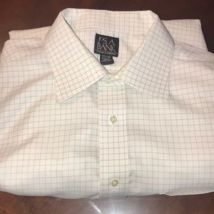 Jos A Bank Travelers Collection 100% cotton